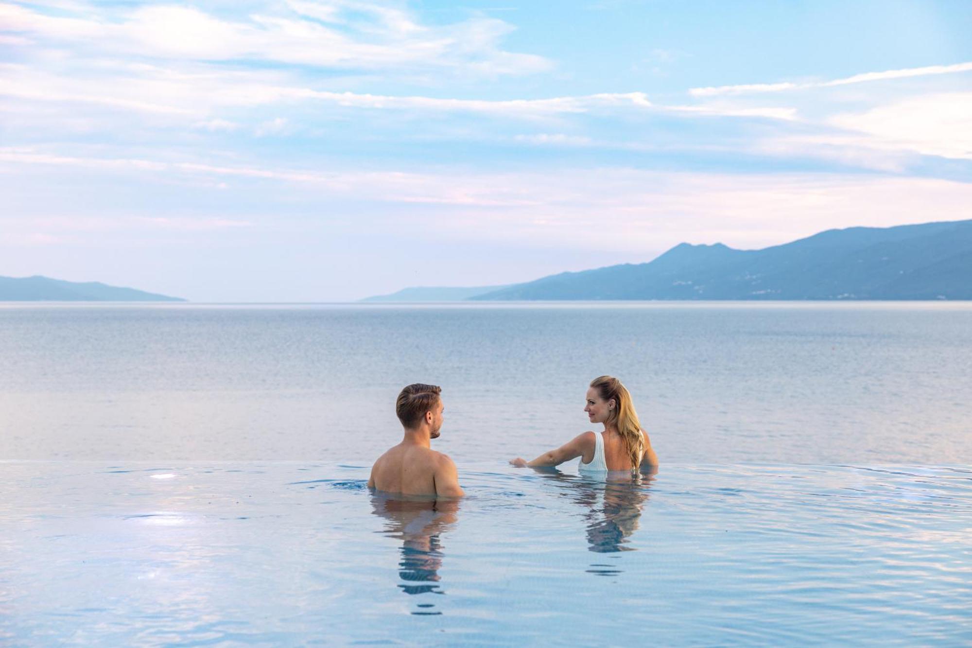 Hilton Rijeka Costabella Beach Resort And Spa 外观 照片